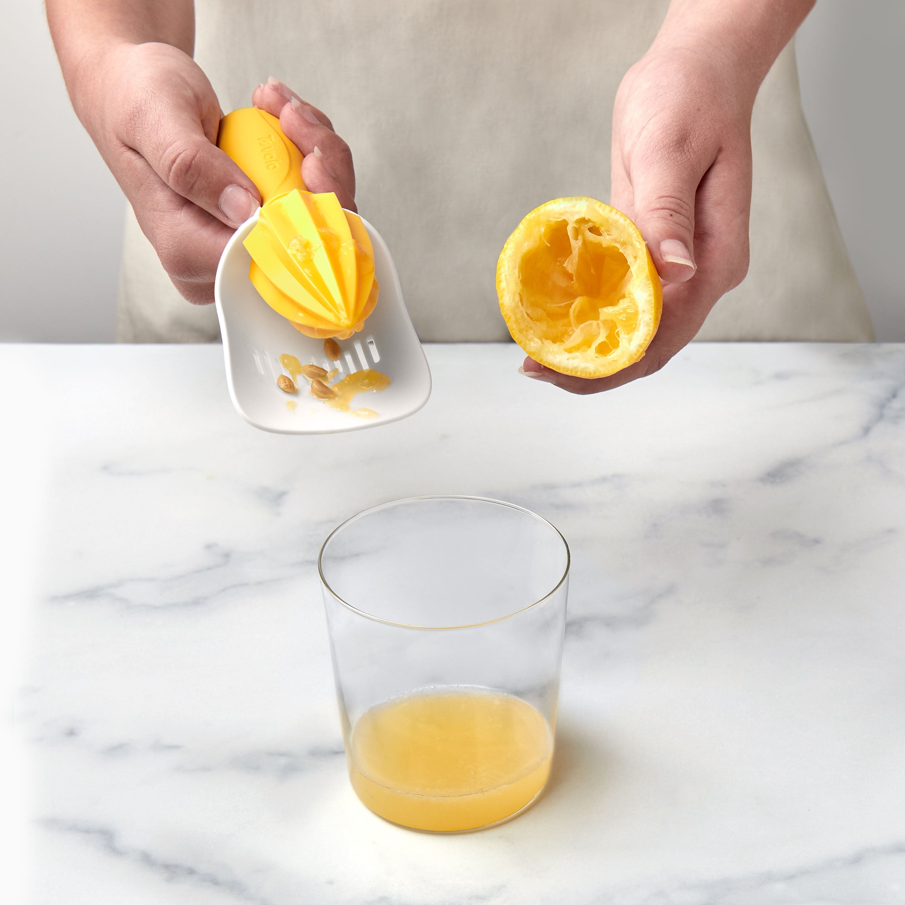 Tovolo Citrus Reamer odšťavňovač žlutý
