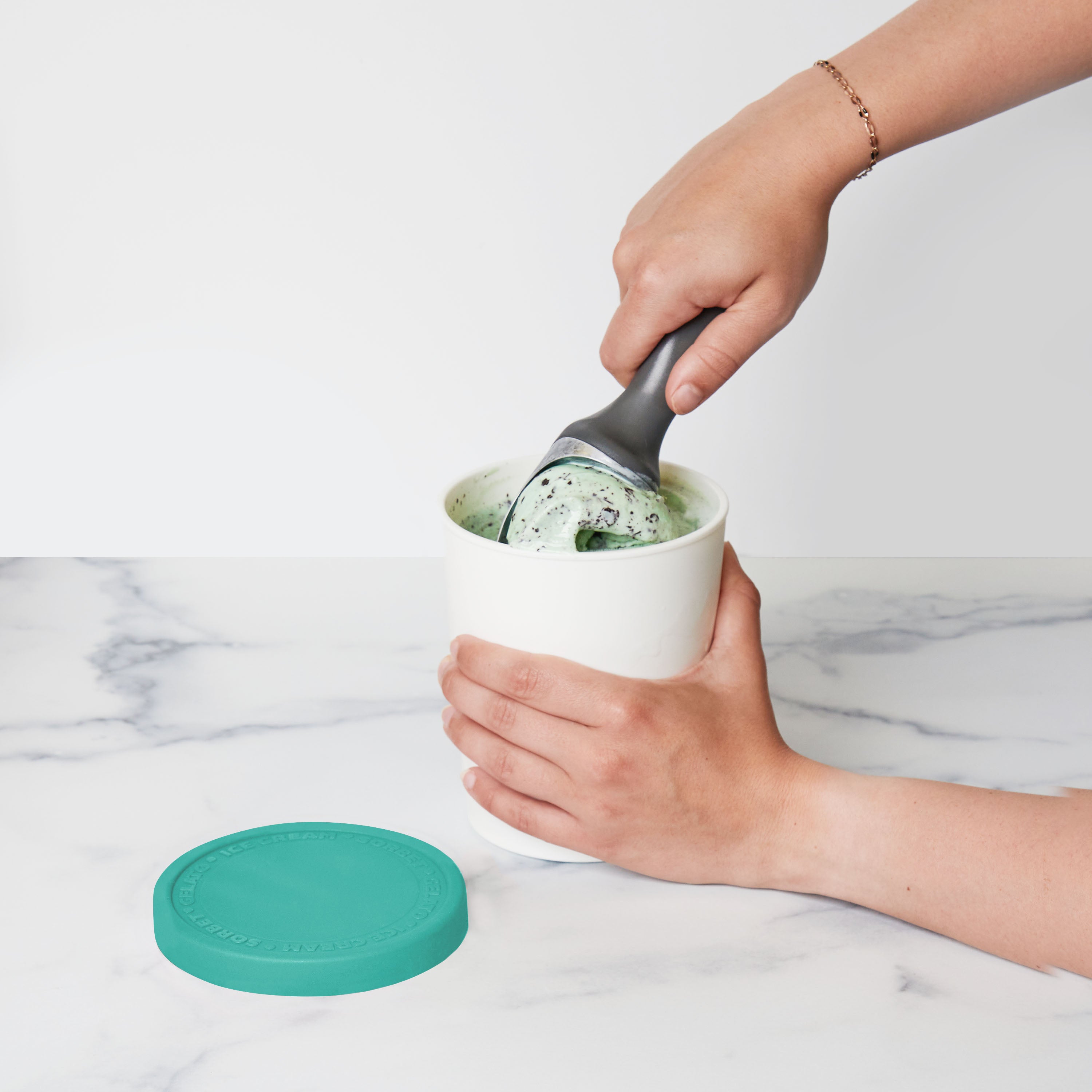 Tovolo Sweet Treats Tub dóza na zmrzlinu Aqua 1 qt